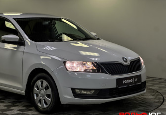 Подержанный автомобиль Skoda Rapid Liftback 2019 года (19 фото)