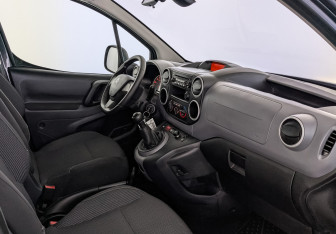 Подержанный автомобиль Citroen Berlingo 2021 года (13 фото)