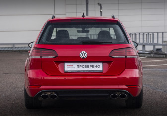 Подержанный автомобиль Volkswagen Golf R Wagon 2018 года (6 фото)