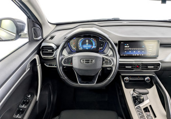 Подержанный автомобиль Geely Coolray 2022 года (21 фото)