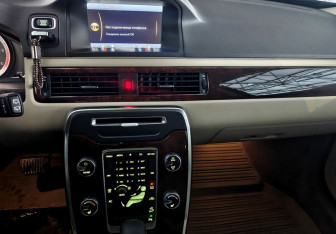 Подержанный автомобиль Volvo XC70 2011 года (14 фото)