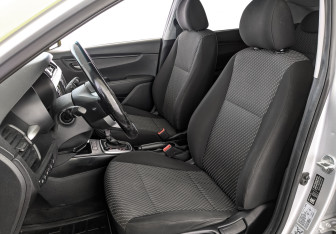 Подержанный автомобиль Kia Rio Hatchback 2020 года (19 фото)