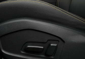 Подержанный автомобиль FAW Bestune T77 2023 года (22 фото)