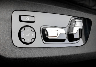 Подержанный автомобиль BMW X7 2020 года (20 фото)