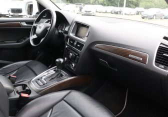 Подержанный автомобиль Audi Q5 2016 года (9 фото)