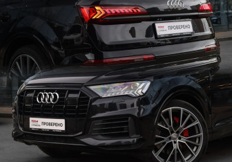 Подержанный автомобиль Audi Q7 2019 года (34 фото)