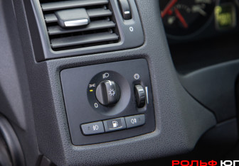 Подержанный автомобиль Volvo S40 2010 года (18 фото)