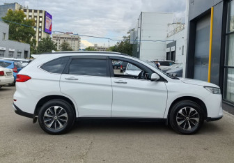 Подержанный автомобиль Haval M6 2023 года (4 фото)