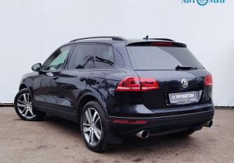 Подержанный автомобиль Volkswagen Touareg 2017 года (6 фото)