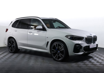 Подержанный автомобиль BMW X5 2019 года (3 фото)