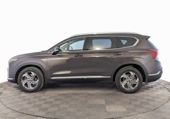 Подержанный автомобиль Hyundai Santa Fe 2022 года (8 фото)