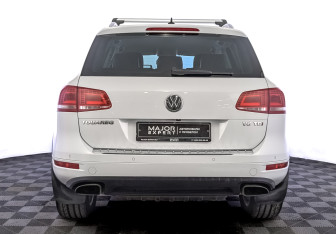 Подержанный автомобиль Volkswagen Touareg 2013 года (6 фото)