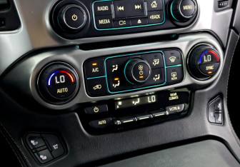 Подержанный автомобиль Chevrolet Tahoe 2015 года (29 фото)