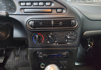 Подержанный автомобиль Chevrolet Niva 2010 года (16 фото)