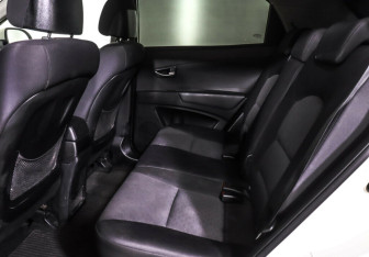 Подержанный автомобиль SsangYong Actyon 2012 года (12 фото)