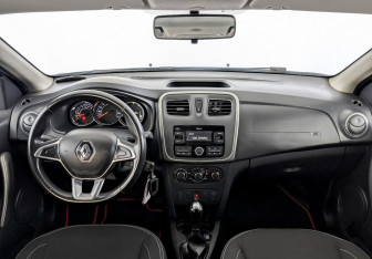 Подержанный автомобиль Renault Sandero 2021 года (14 фото)
