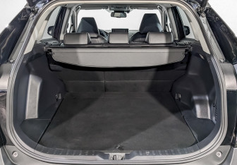 Подержанный автомобиль Toyota RAV4 2019 года (10 фото)