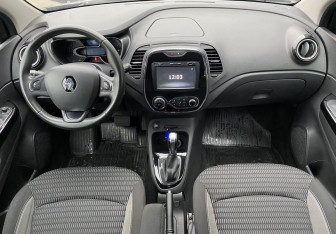 Подержанный автомобиль Renault Kaptur 2017 года (10 фото)
