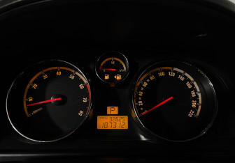 Подержанный автомобиль Opel Antara 2008 года (11 фото)