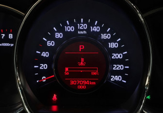 Подержанный автомобиль Kia Ceed Wagon 2013 года (15 фото)