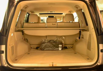 Подержанный автомобиль Toyota Land Cruiser Suv 2021 года (23 фото)