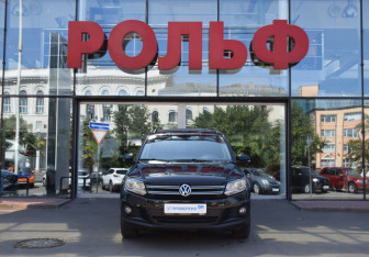 Подержанный автомобиль Volkswagen Tiguan 2014 года (9 фото)