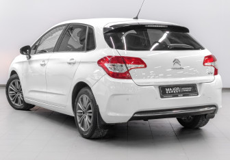 Подержанный автомобиль Citroen C4 Hatchback 2014 года (7 фото)