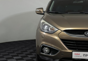 Подержанный автомобиль Hyundai ix35 2014 года (16 фото)