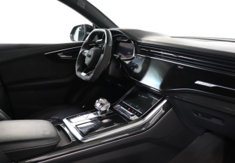Подержанный автомобиль Audi SQ8 2019 года (9 фото)