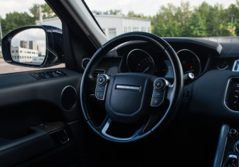 Подержанный автомобиль Land Rover Range Rover Sport 2014 года (17 фото)