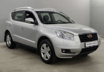 Подержанный автомобиль Geely Emgrand X7 2014 года (3 фото)