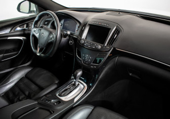 Подержанный автомобиль Opel Insignia Liftback 2014 года (11 фото)