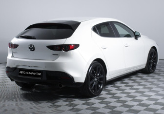 Подержанный автомобиль Mazda 3 Hatchback 2019 года (3 фото)