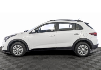 Подержанный автомобиль Kia Rio Hatchback 2021 года (8 фото)