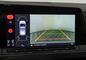 Подержанный автомобиль Volkswagen Golf GTI Hatchback 2021 года (16 фото)