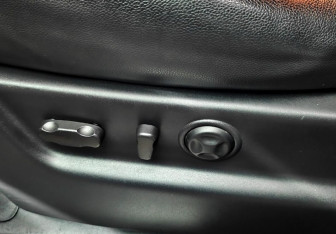 Подержанный автомобиль Chevrolet Tahoe 2013 года (20 фото)