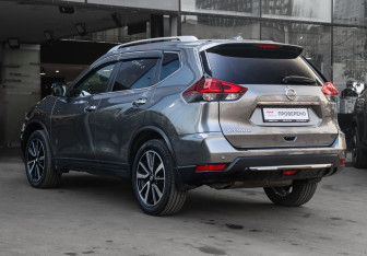 Подержанный автомобиль Nissan X-Trail 2021 года (6 фото)
