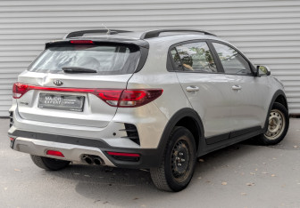 Подержанный автомобиль Kia Rio Hatchback 2021 года (5 фото)