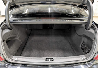 Подержанный автомобиль Volvo S90 2020 года (10 фото)