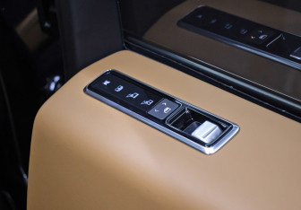 Подержанный автомобиль Land Rover Range Rover 2020 года (26 фото)