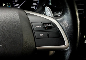 Подержанный автомобиль Mitsubishi Outlander 2014 года (26 фото)