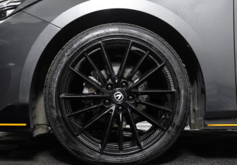 Подержанный автомобиль Changan UNI-V 2023 года (28 фото)