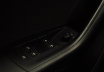 Подержанный автомобиль Audi Q3 2013 года (17 фото)