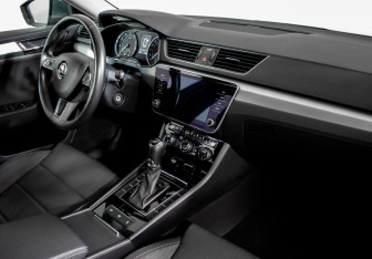 Подержанный автомобиль Skoda Superb Liftback 2018 года (10 фото)