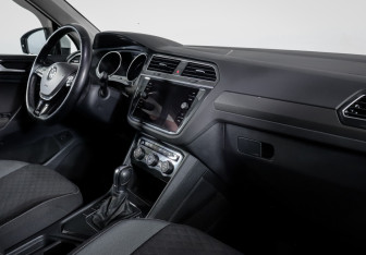 Подержанный автомобиль Volkswagen Tiguan 2018 года (9 фото)