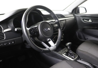 Подержанный автомобиль Kia Rio Sedan 2020 года (7 фото)