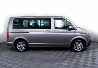 Подержанный автомобиль Volkswagen Multivan 2020 года (4 фото)