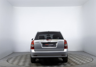 Подержанный автомобиль Chevrolet Lacetti Wagon 2006 года (6 фото)