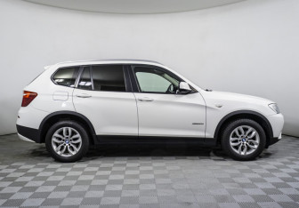 Подержанный автомобиль BMW X3 2013 года (4 фото)