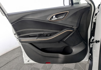 Подержанный автомобиль Москвич 3е 2023 года (19 фото)